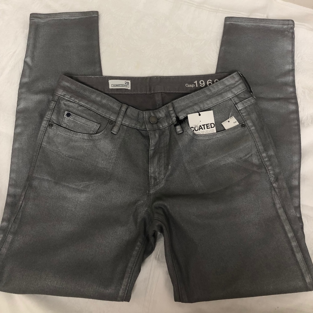 NWT Gap 1969 size 28 silver coated skinny jeans